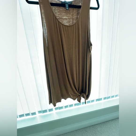 Top - Picture 4 of 4